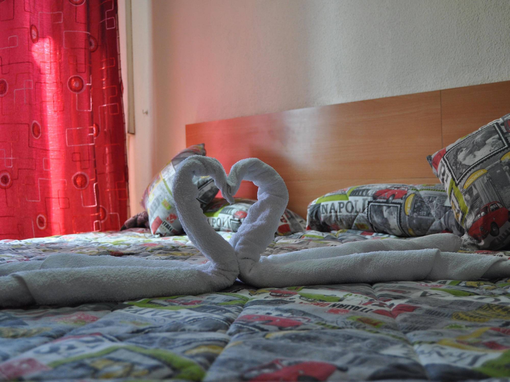 The Gables Bed & Breakfast Матлок Екстериор снимка